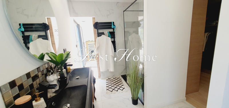 Maison - 182 m² - 5 pièces