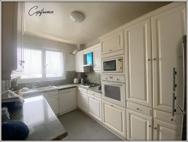 Appartement - 99 m² - 5 pièces