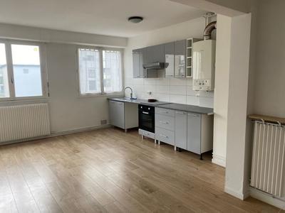 Appartement - 80 m² - 4 pièces