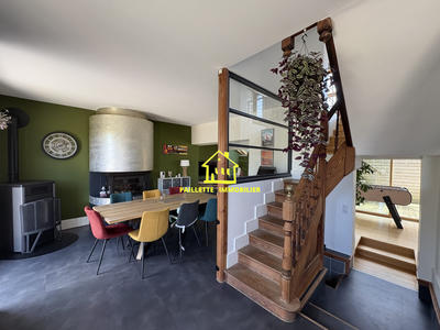 Maison - 201 m² - 6 pièces
