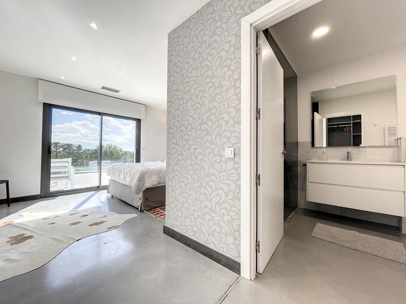 Villa - 300 m² - 6 pièces