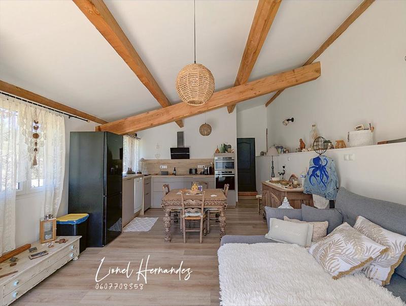 Maison - 295 m² - 10 pièces