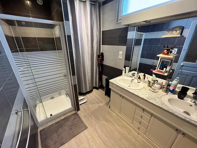 Maison - 185 m² - 7 pièces