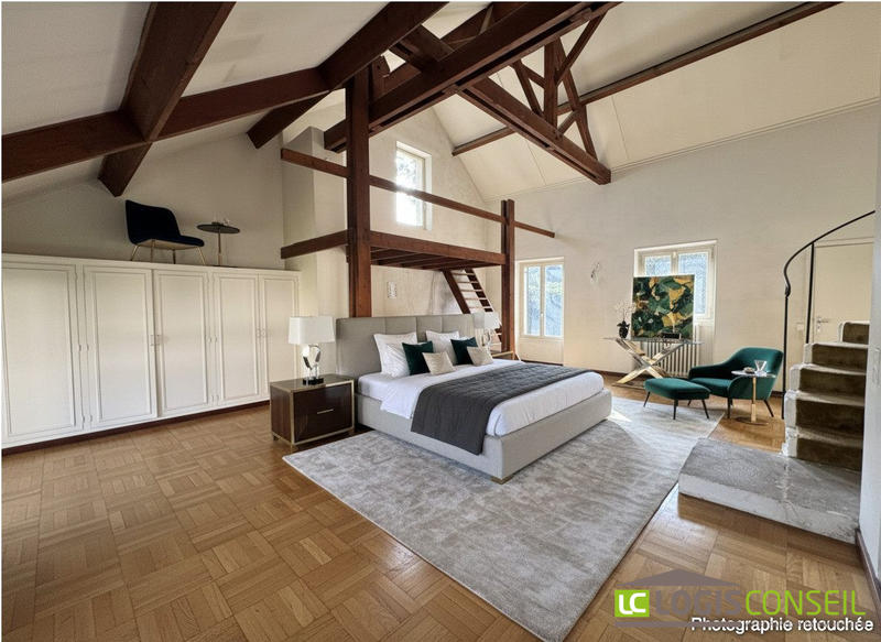 Villa - 222 m² - 7 pièces