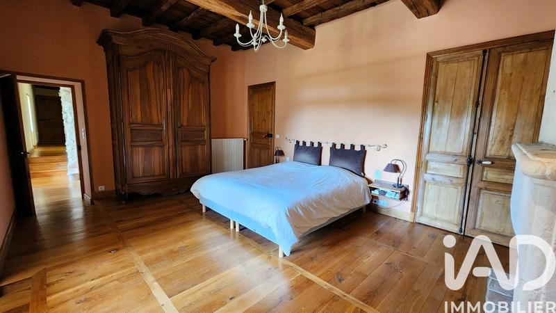 Maison - 342 m² - 11 pièces