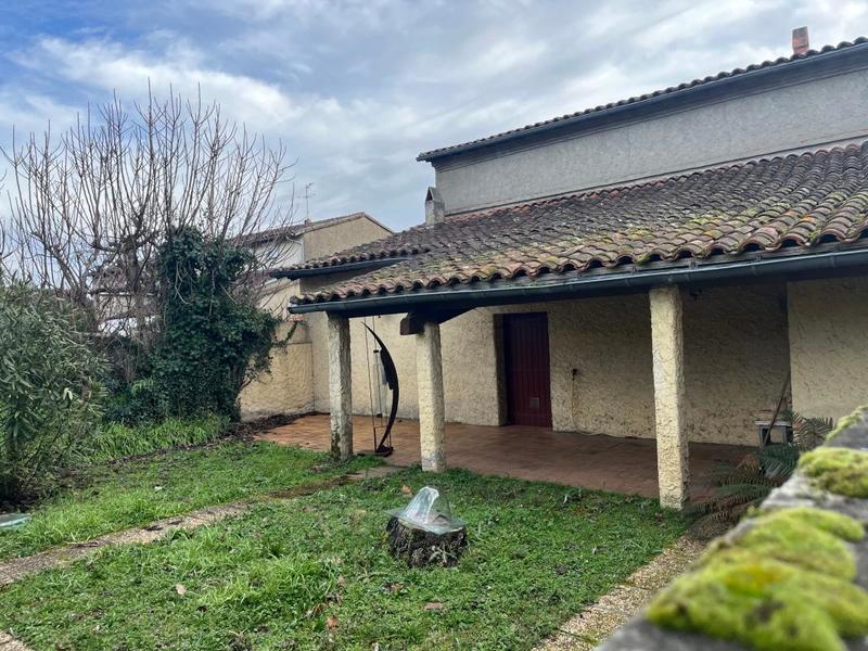 Maison - 220 m² - 7 pièces