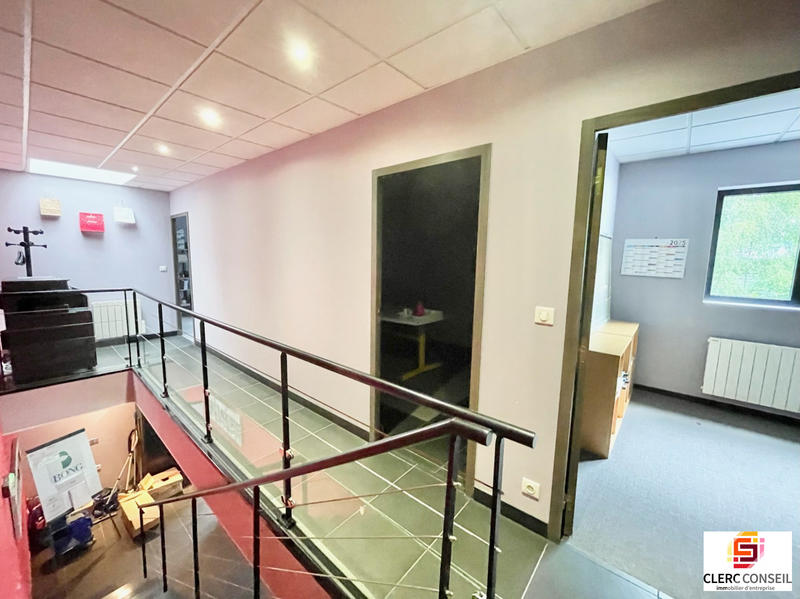 Bureau - 75 m²