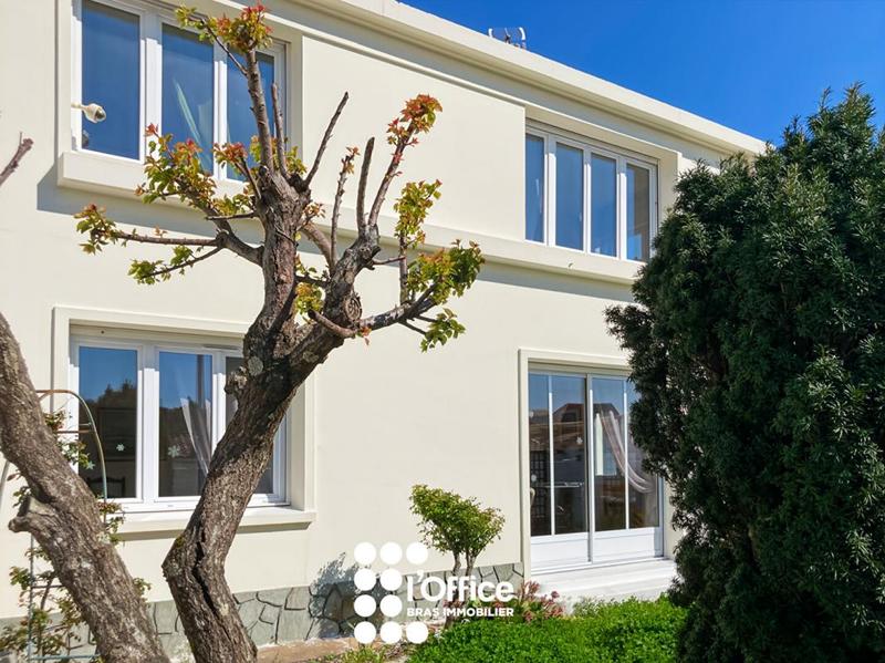 Maison - 187 m² - 6 pièces