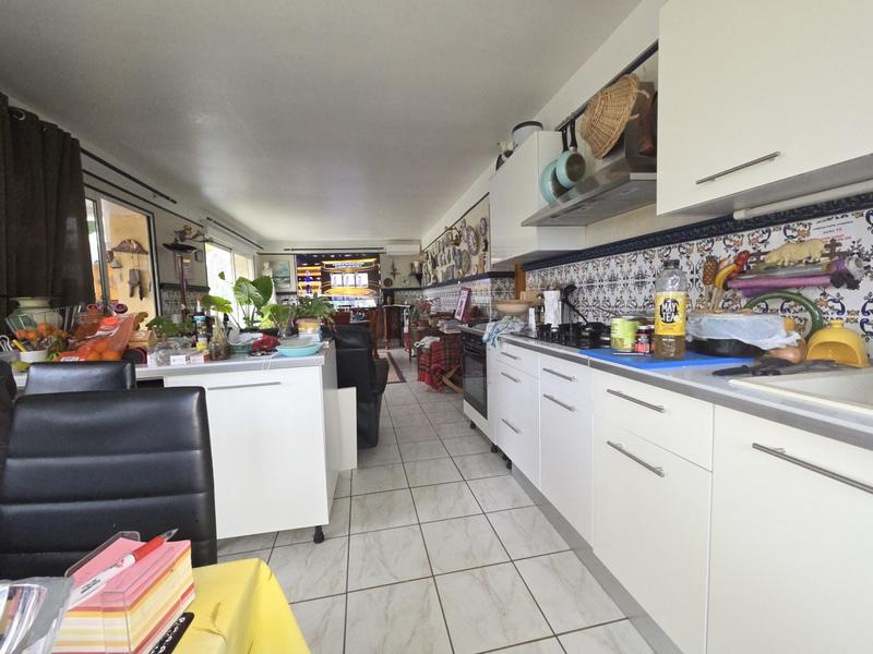 Maison contemporaine - 320 m² - 11 pièces