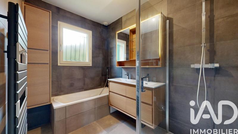 Maison - 92 m² - 4 pièces