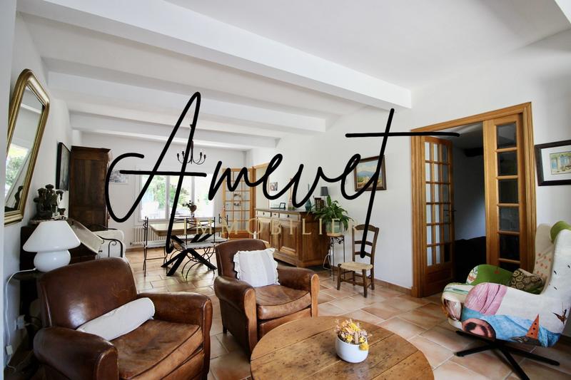 Mas - 204 m² - 9 pièces