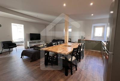 Appartement - 193 m² - 10 pièces