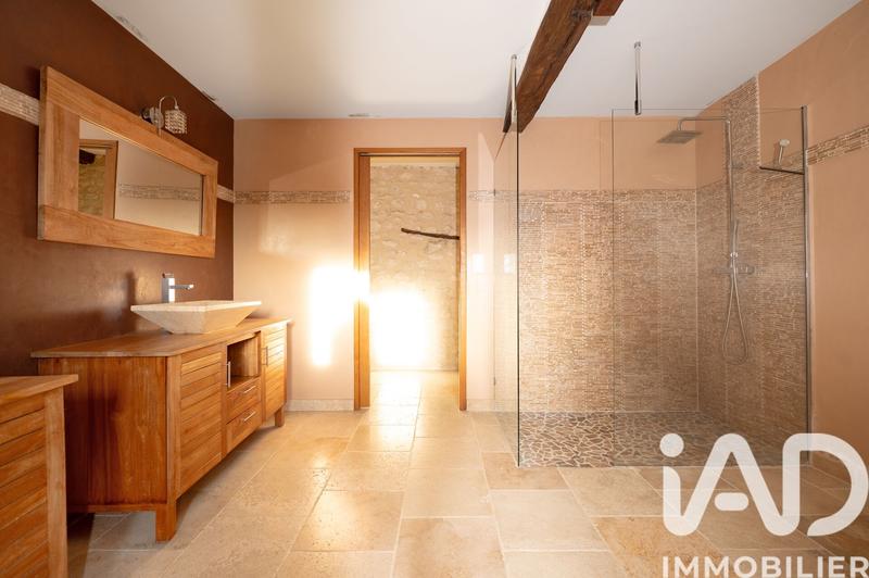 Maison - 324 m² - 5 pièces