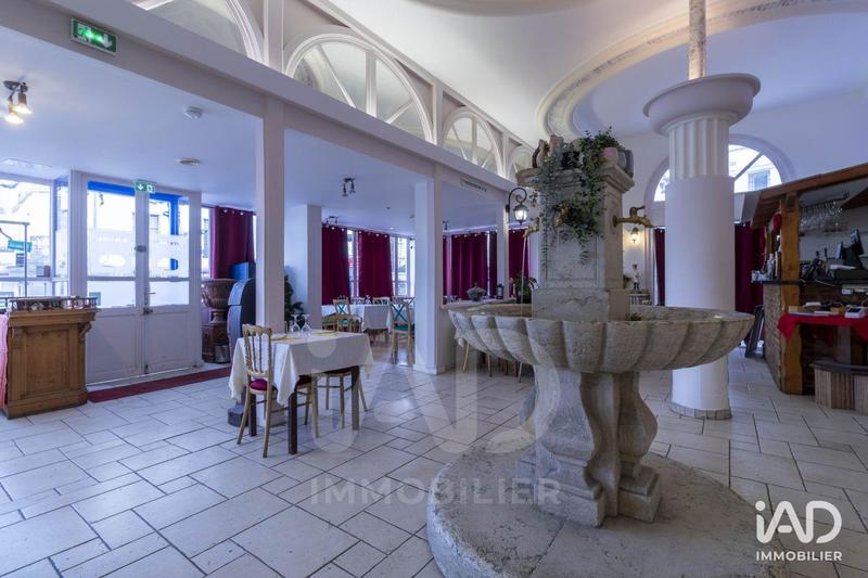 Local commercial - 328 m²