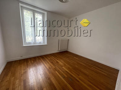 Maison - 176 m² - 7 pièces