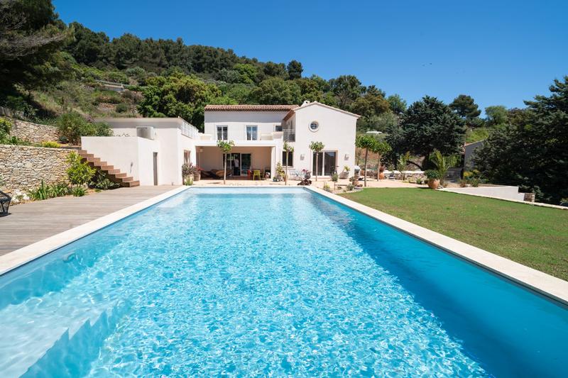 Maison - 268 m² - 7 pièces