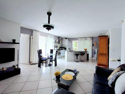 Maison - 91 m² - 4 pièces