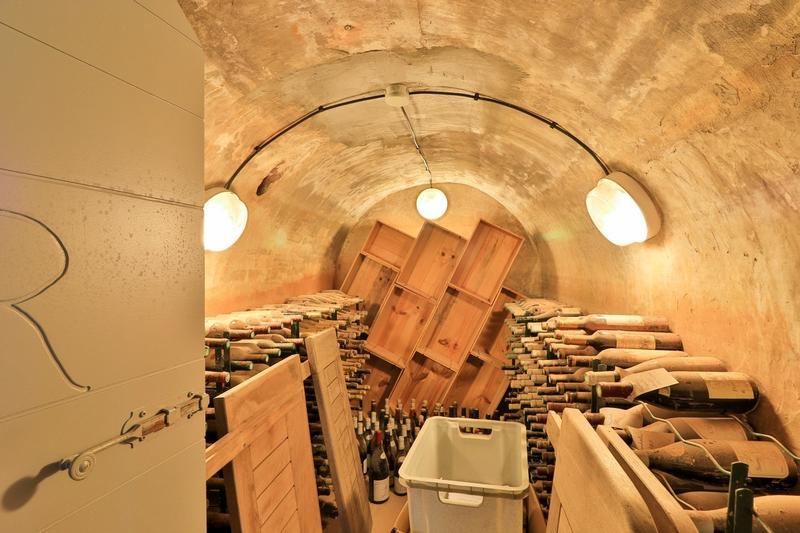 Maison - 281 m² - 11 pièces