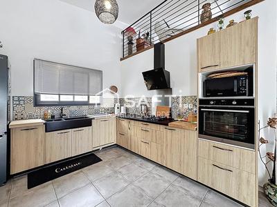 Maison - 100 m² - 5 pièces