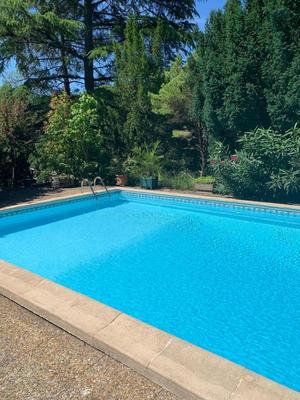 Propriété - 220 m² - 10 pièces