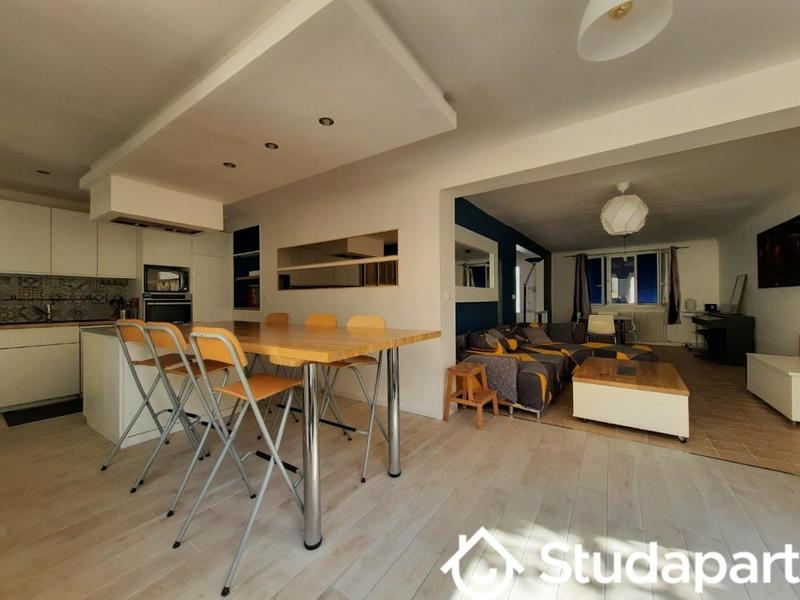 Chambre - 13 m² - 1 pièce