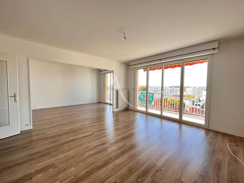 Appartement - 120 m² - 5 pièces