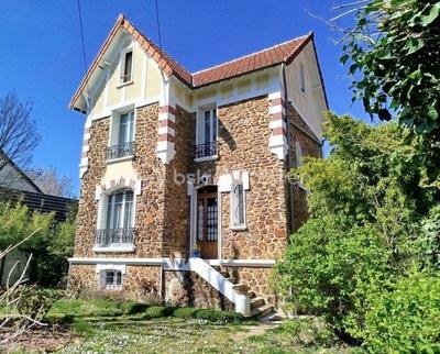 Maison ancienne - 105 m² - 6 pièces