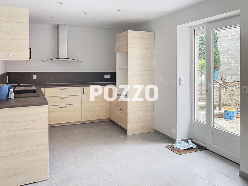 Maison - 181 m² - 7 pièces