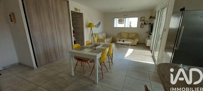 Maison - 90 m² - 5 pièces