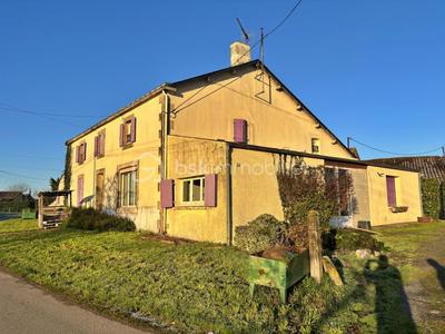 Maison - 270 m² - 10 pièces