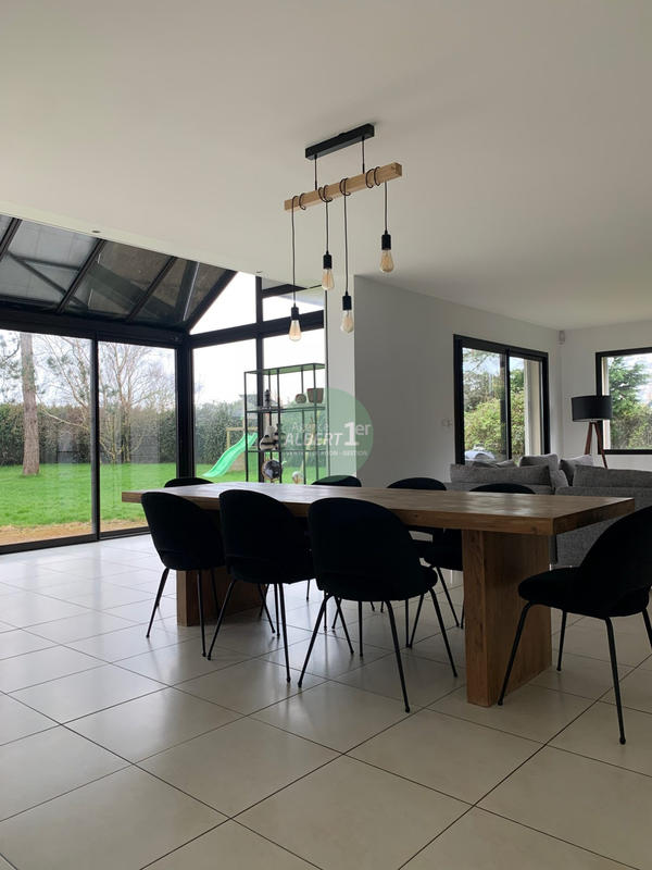 Maison - 177 m² - 6 pièces