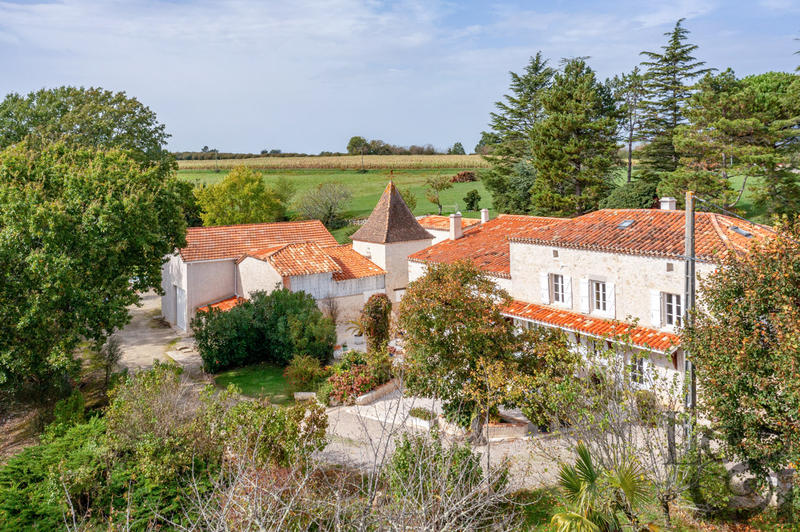 Maison - 200 m² - 7 pièces