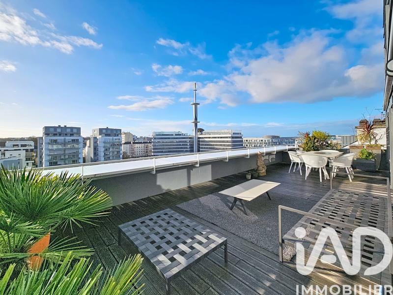 Duplex - 198 m² - 7 pièces