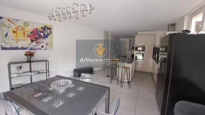 Appartement - 147 m² - 6 pièces