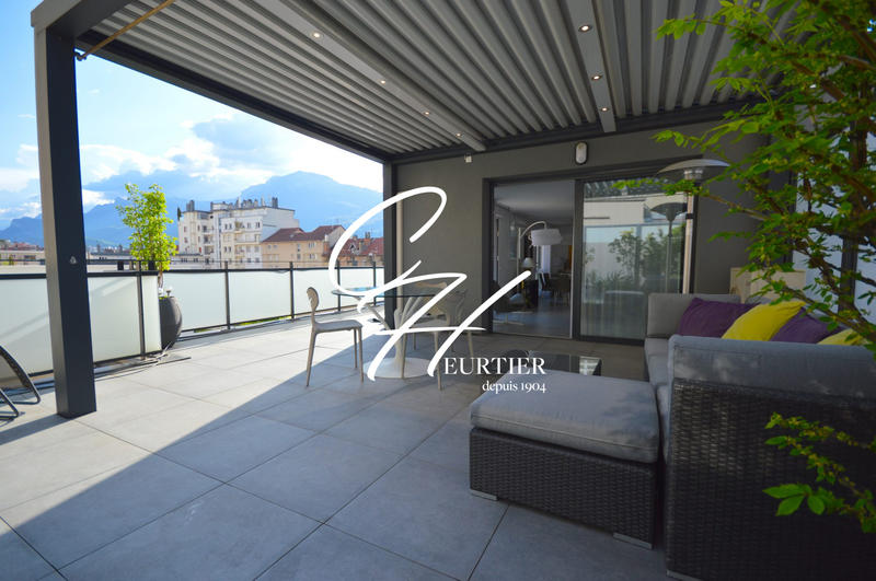 Appartement - 105 m² - 4 pièces