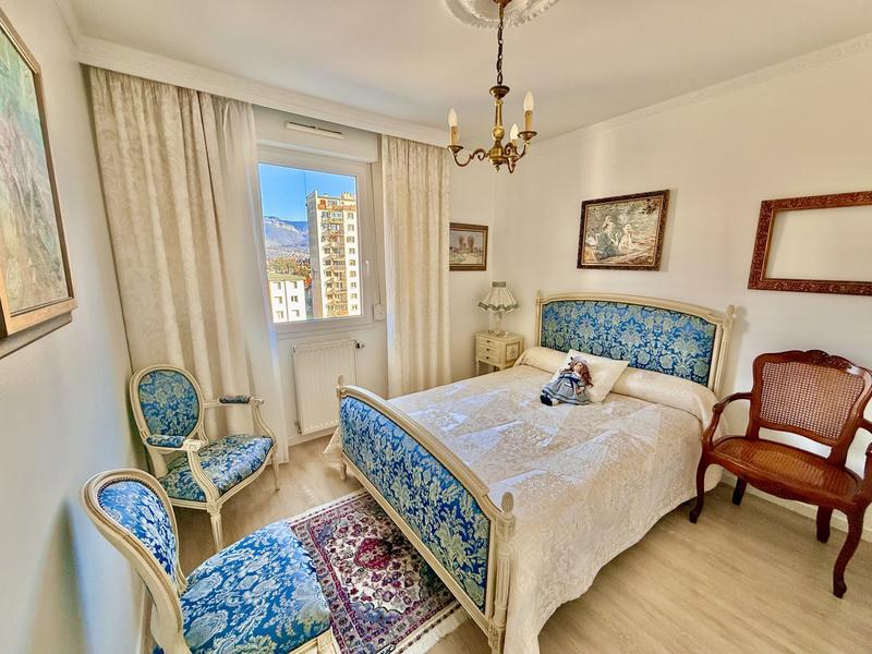 Appartement - 91 m² - 4 pièces