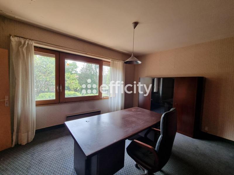 Maison - 272 m² - 11 pièces