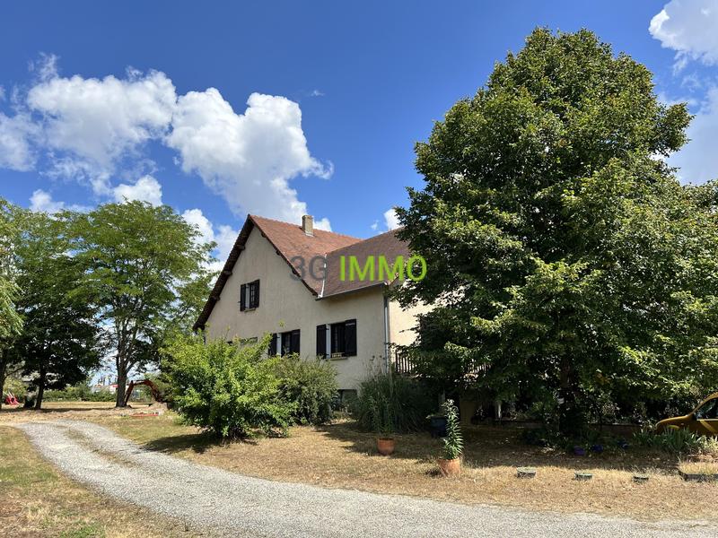 Maison traditionnelle - 195 m² - 5 pièces