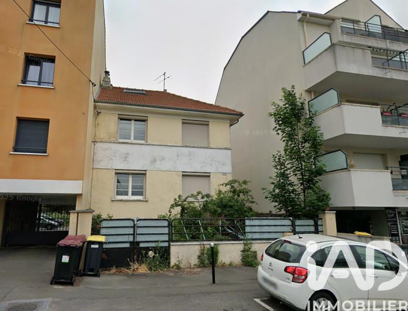 Maison - 180 m² - 5 pièces