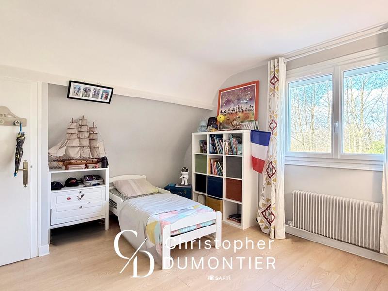 Maison - 172 m² - 9 pièces