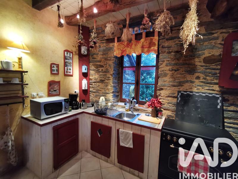 Maison - 328 m² - 11 pièces