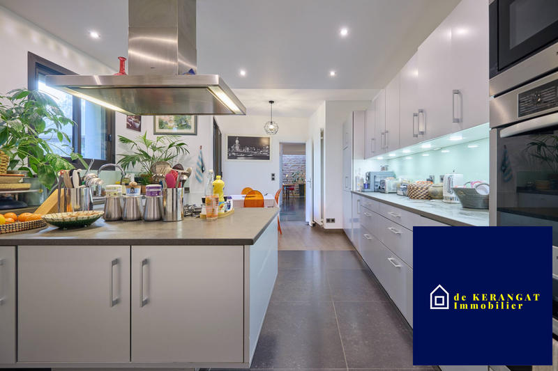 Villa - 238 m² - 8 pièces