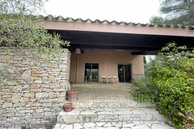 Maison - 240 m² - 5 pièces