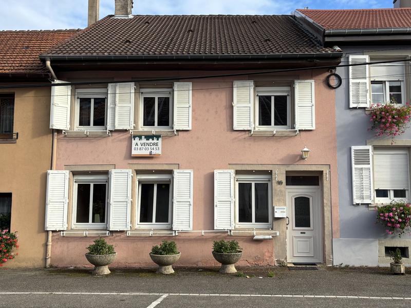 Maison - 185 m² - 7 pièces