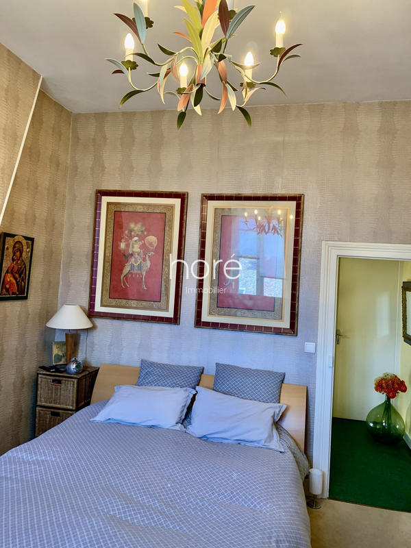 Maison - 210 m² - 9 pièces