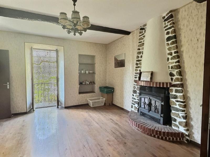 Maison - 214 m² - 8 pièces