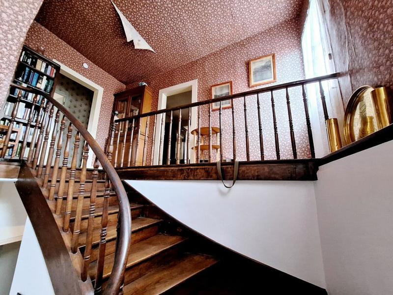 Maison de village - 310 m² - 12 pièces