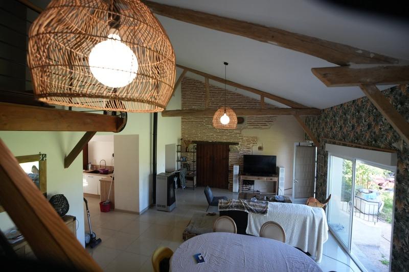 Maison - 220 m² - 8 pièces