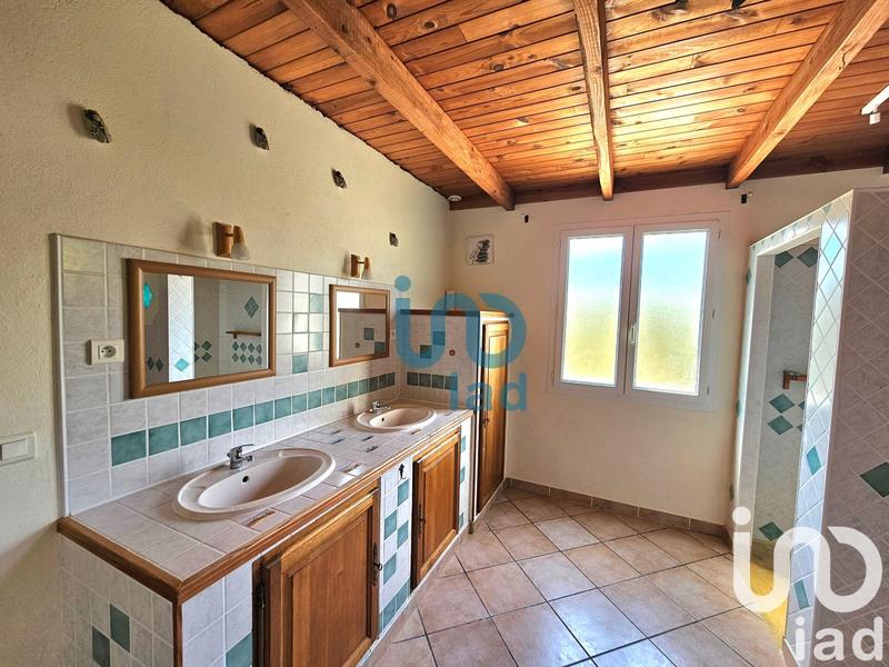 Maison - 240 m² - 8 pièces