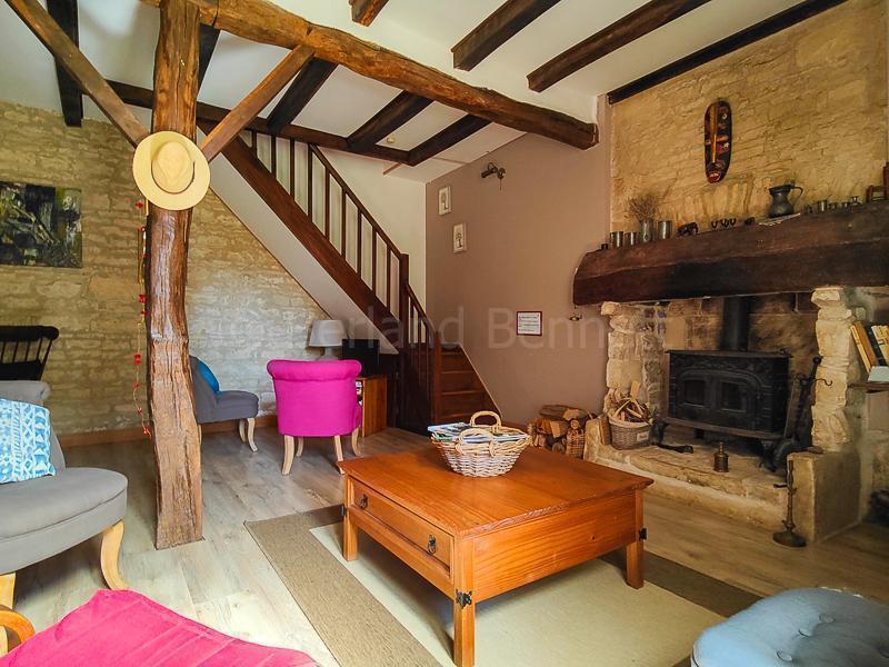 Maison en pierre - 287 m² - 9 pièces